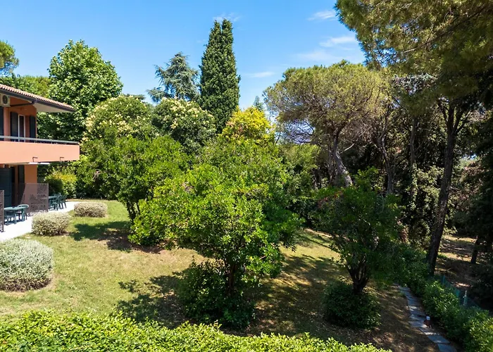 Aparthotel Residenze Al Colle Dei Pini Riccione